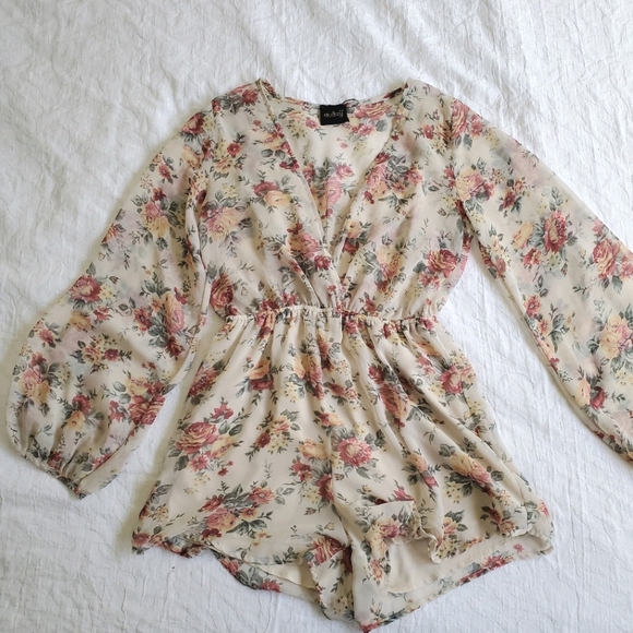 Floral romper - Picture 2 of 6